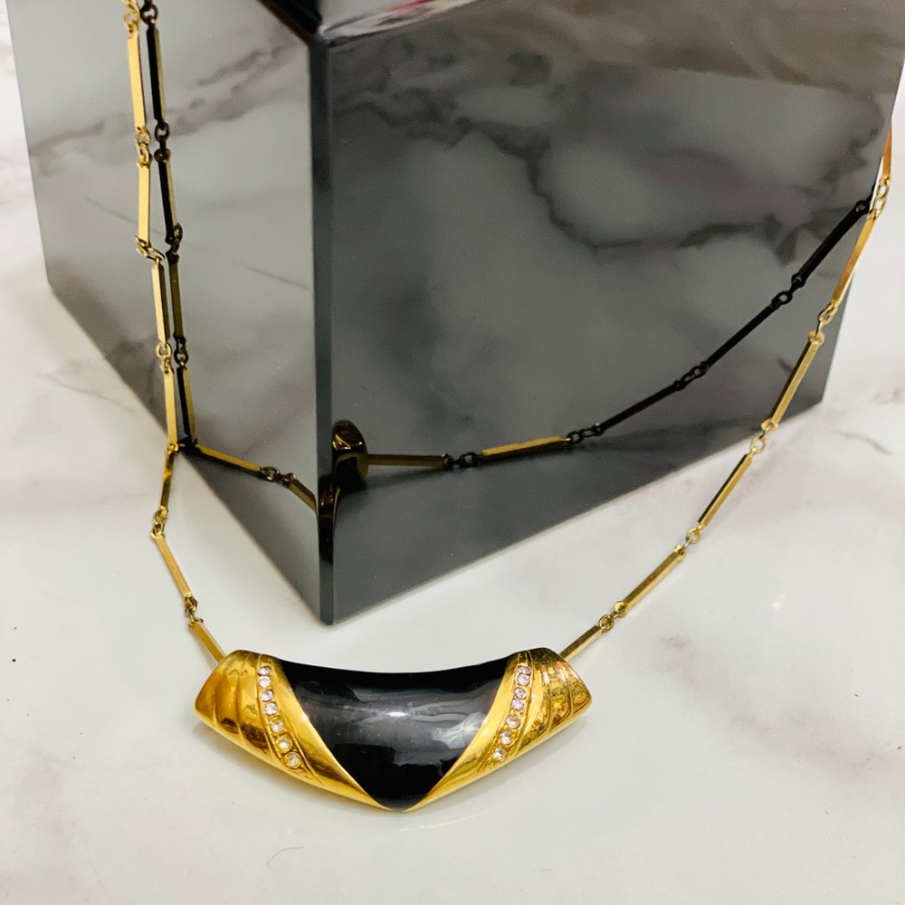 Vintage Marvella Pendant Necklace - Picture 2 of 7